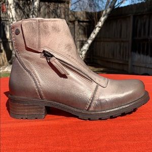 Jafa 402 Zipper Ankle Boots Mushroom Size 38 NWOB